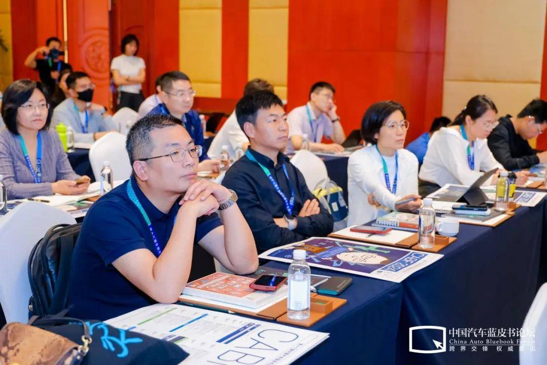 马钧：下半场智能座舱卷的是人智交互(图5)
