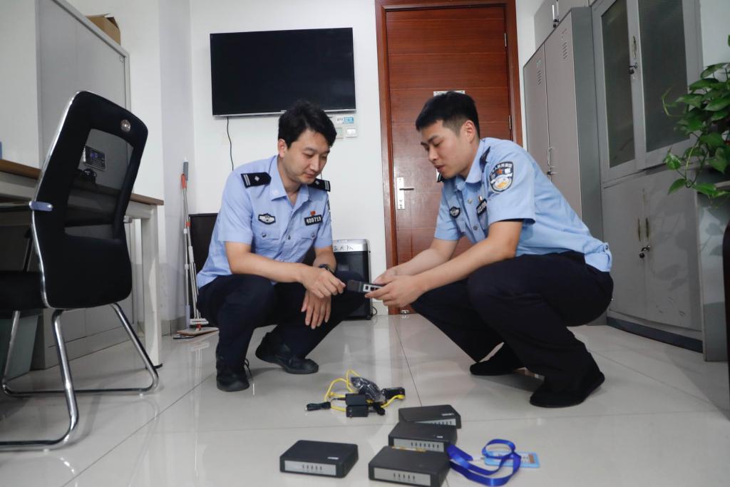 “黑盒子”里的秘密：警惕免费“机顶盒”成诈骗工具(图2)