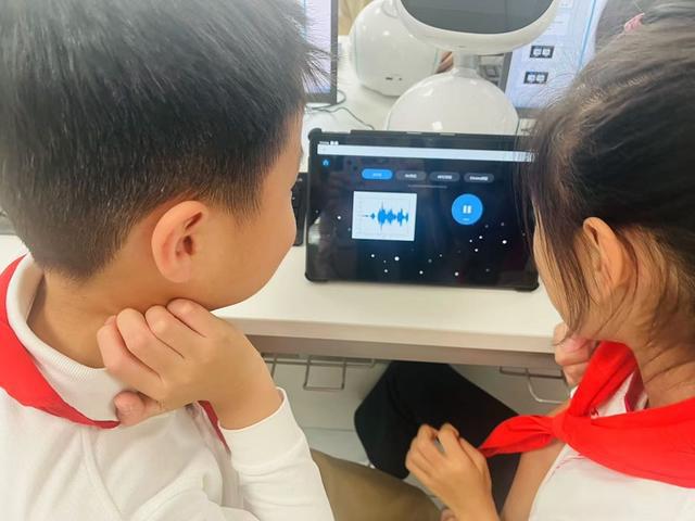 “AI你好！”——上海市虹口区曲阳四小引导学生关注“身边的人工智能”(图3)