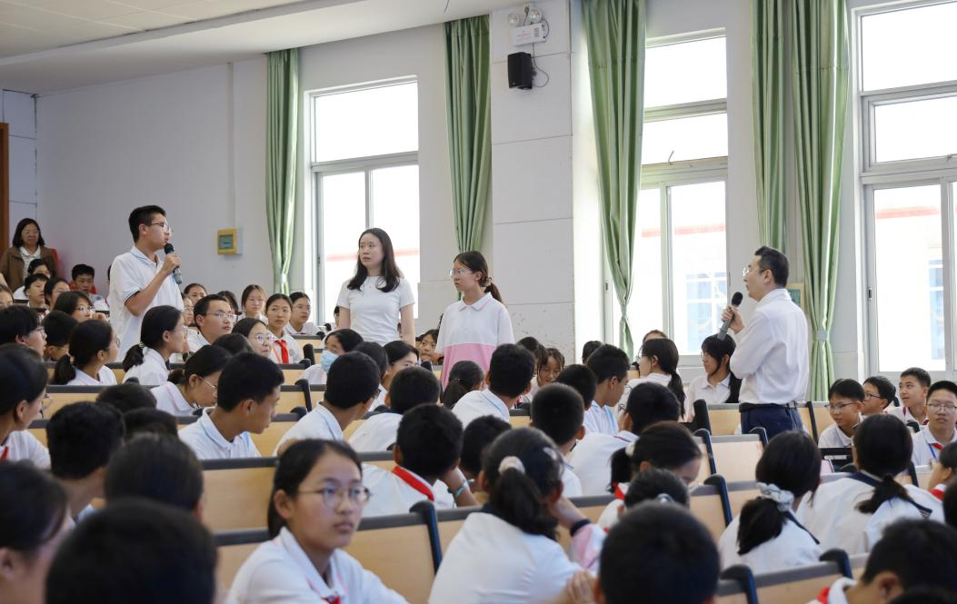 “民族团结大讲堂”走进顺德江义中学人工智能科普激发青少年创新活力