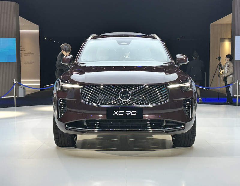 沃尔沃XC90售价479万元起新增6座版车型(图1)