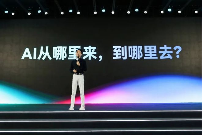 刘润出席德施曼发布会谈AI如何重新定义智能锁