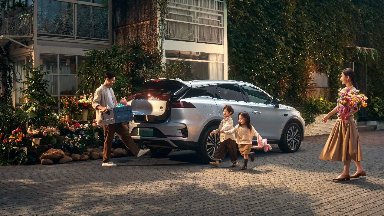 一车全能家用首选！唐DM-i智驾版175KM长续航版上市售价1798万起(图5)