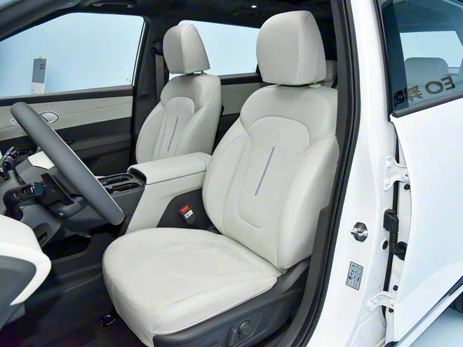 合资新能源“潜力股”北京现代EO羿欧上市售1198万起(图6)