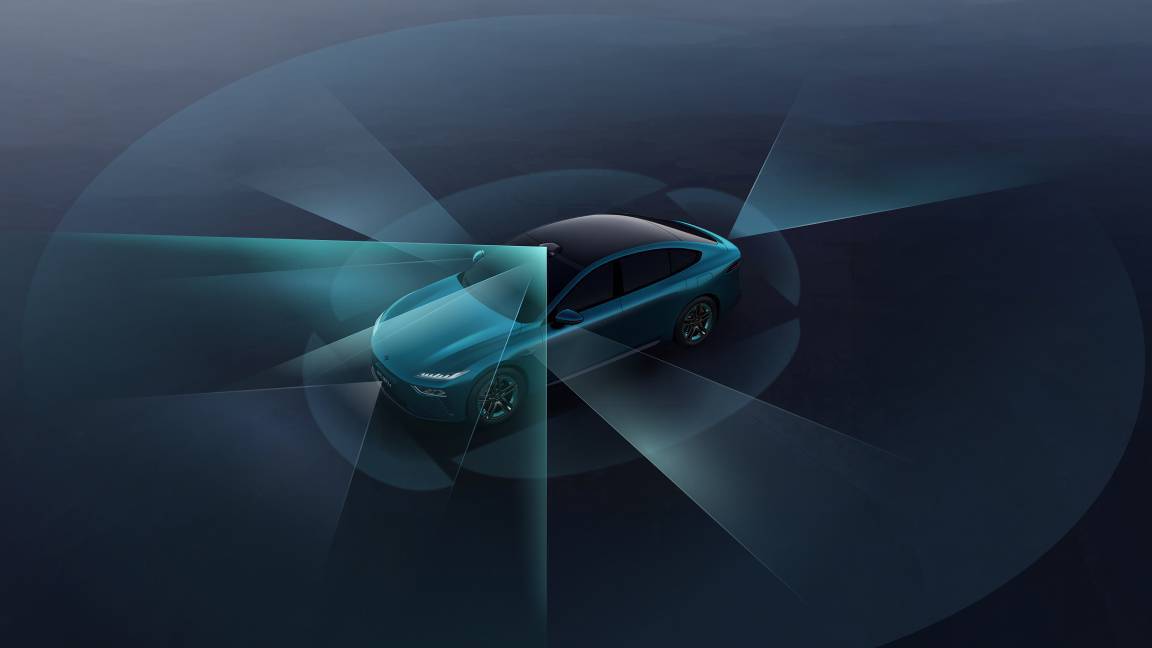 重新定义年轻人的第一台智能轿跑东风奕派eπ007+上市售1399万元起(图3)