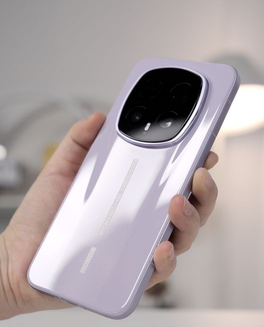 Magic8RSR保时捷设计上手体验：不只是联名更是性能与美学的终极融合(图3)