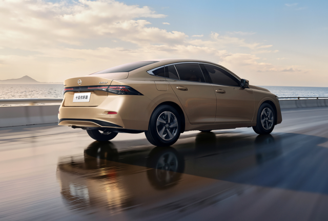 轩逸换代上市：三代同堂销售内外大改能继续月销2万多吗？(图6)